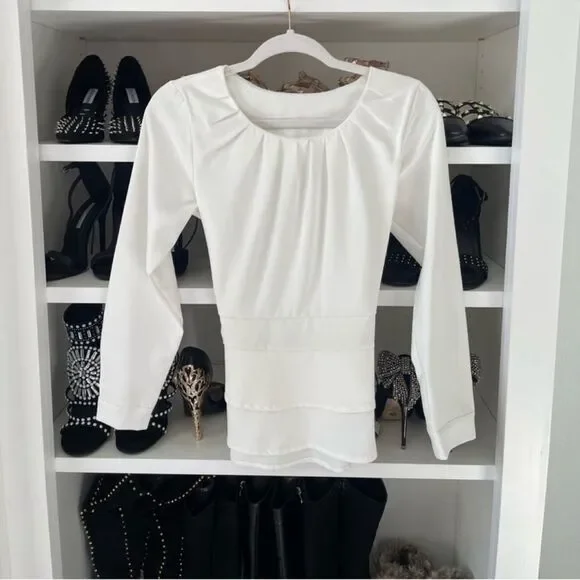 Beautiful white top - Picture 13 of 13